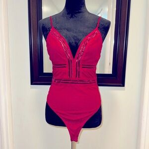 Lulu’s Casita Wine Red Lace Sleeveless Bodysuit Size Medium